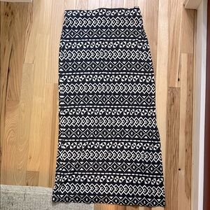 LOFT Blue and White Geometric Column Skirt